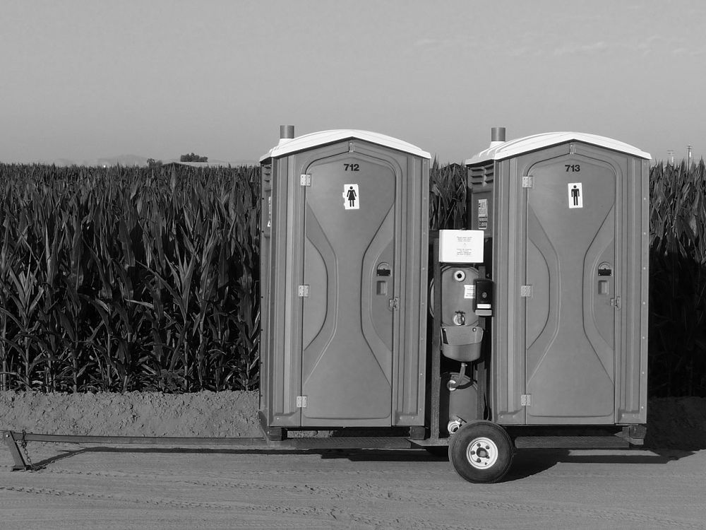 Portable Toilet Rental in West Palm Beach | Call Us Now (561) 440-8646 | Porta Potty To Go!